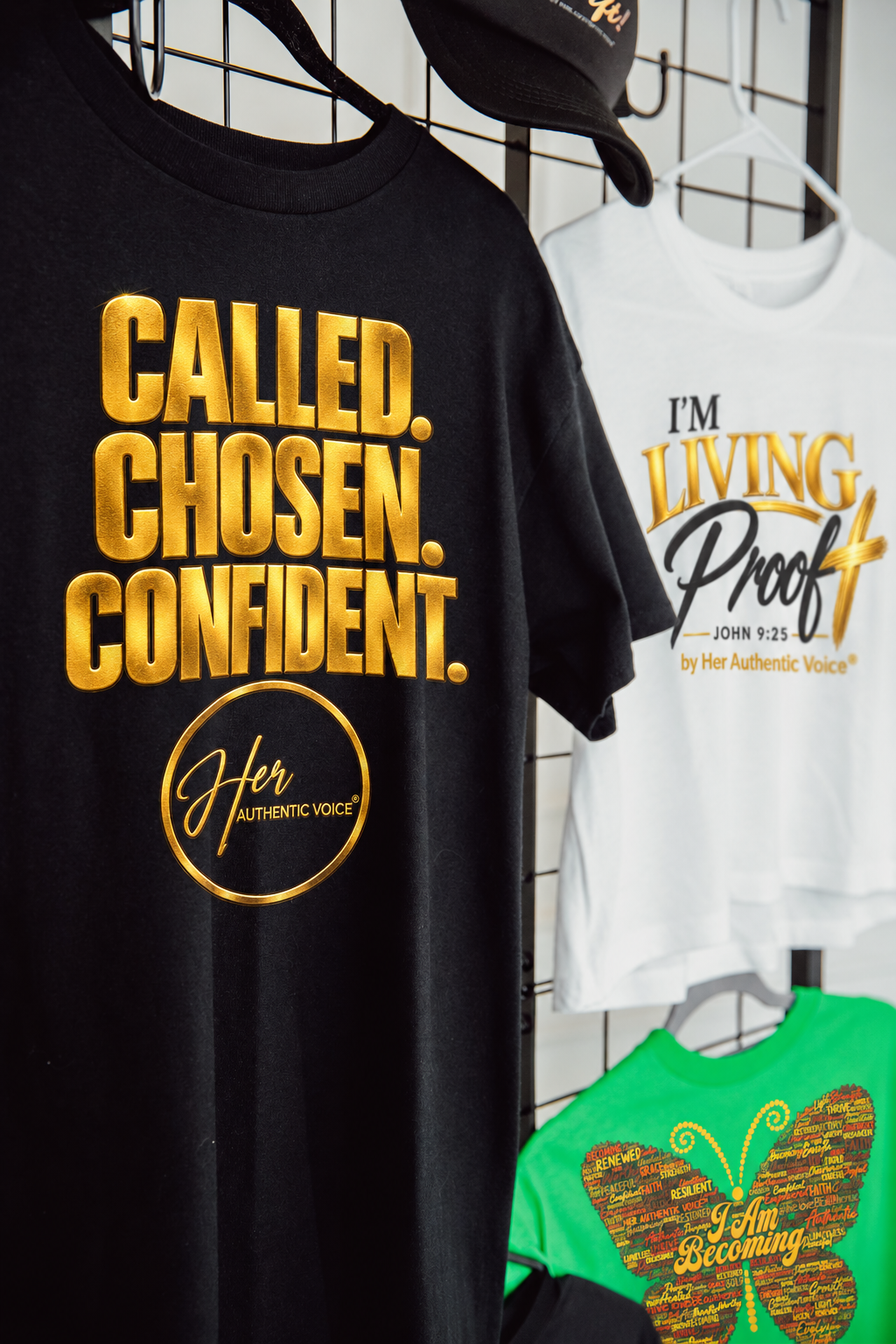 Called. Chosen. Confident. T-shirt in black with gold lettering